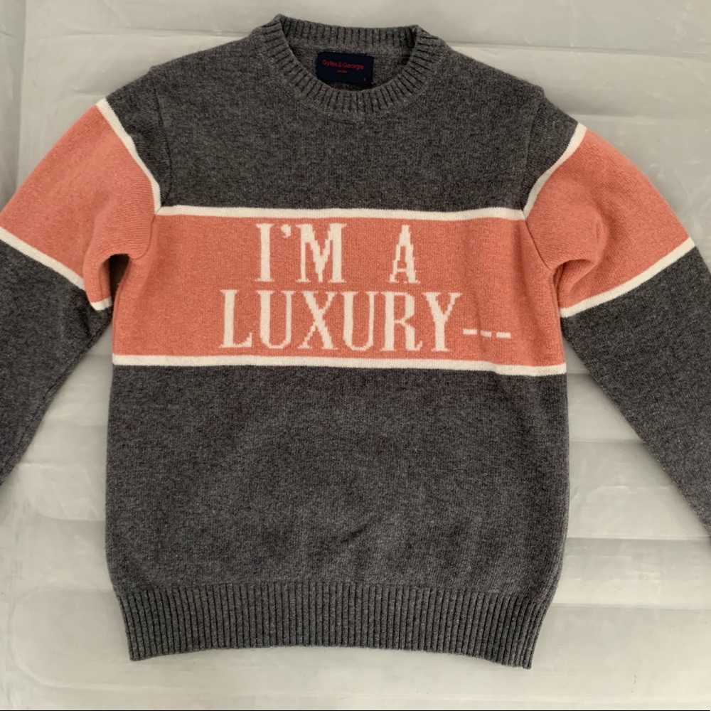 Gyles & George NEW printed wool sweater. Size small.  Never worn.